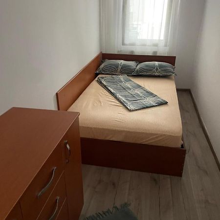 Propriete Ten - Close To University, Hospital And Downtown Iasi Extérieur photo
